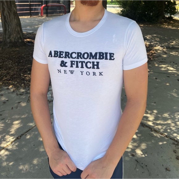 ABERCROMBIE MEN SOFT A&F COLLECTION T SHIRT WHITE NAVY BLUE APPLIQUÉ EMBLEM LOGO - Picture 2 of 16